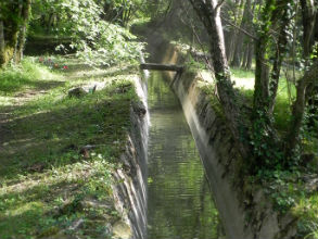 Le bief du moulin du Porteil